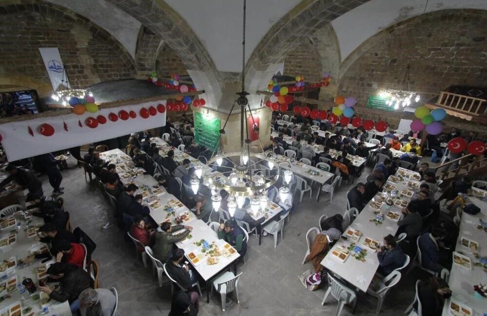 Bayburt Belediyesi tarafından her yıl ramazan ayında düzenlenen geleneksel iftar