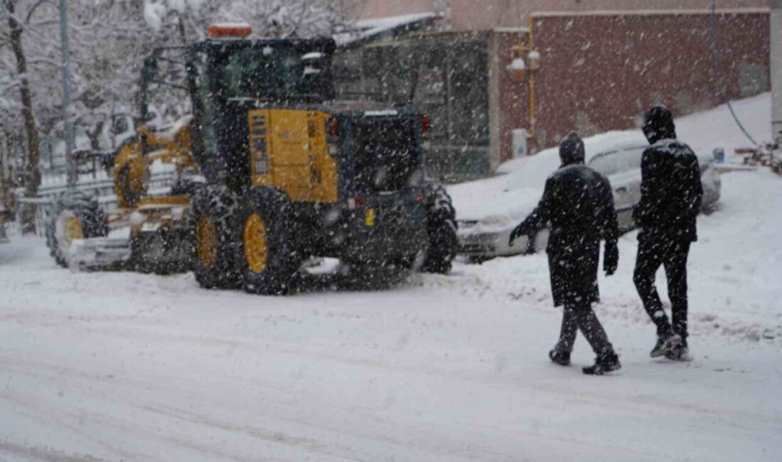 Bayburt’ta gece yarısı başlayan ve sabah saatlerinde yeniden etkisini artıran