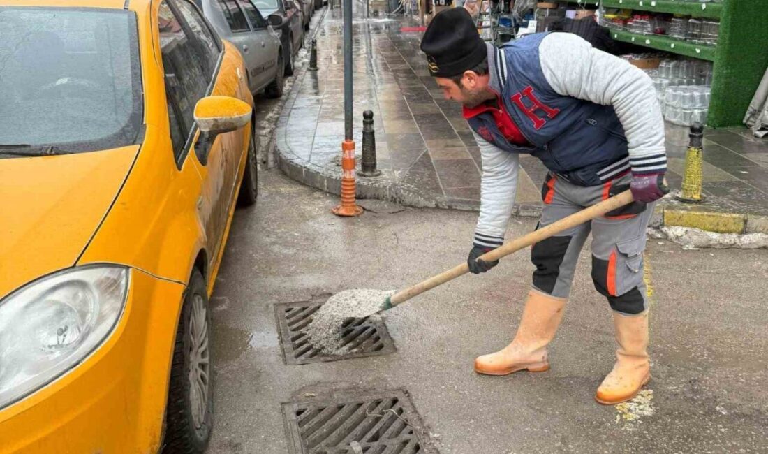 Bayburt’ta etkisini sürdüren soğuk hava ve kar yağışı nedeniyle Su