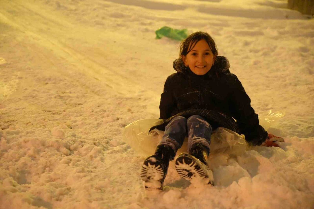 Bayburt genelinde etkili olan yoğun kar yağışı ve olumsuz hava