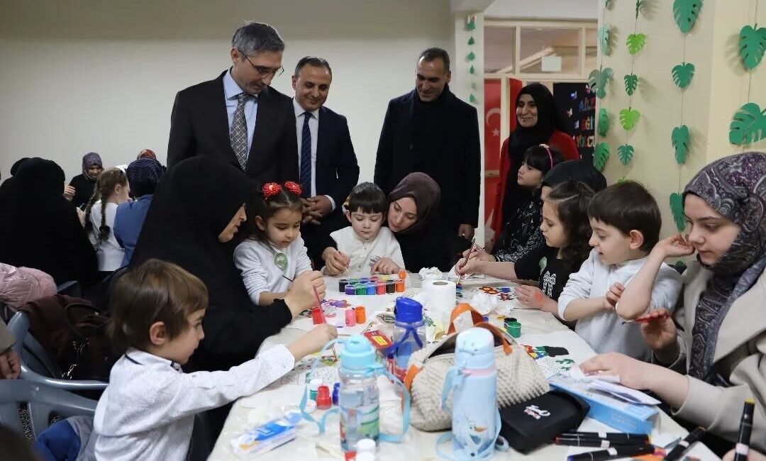 Bayburt Şehit Nevzat Kaya İlkokulunda ‘Ailemle Eğitim Yolculuğum’ projesi kapsamında