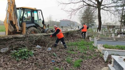 Düzce Belediyesi, Ramazan ayının başlamasına sayılı günler kala Şehir Mezarlığı