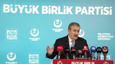 BBP Genel Başkanı Mustafa Destici, CHP Genel Başkanı Özgür Özel’in