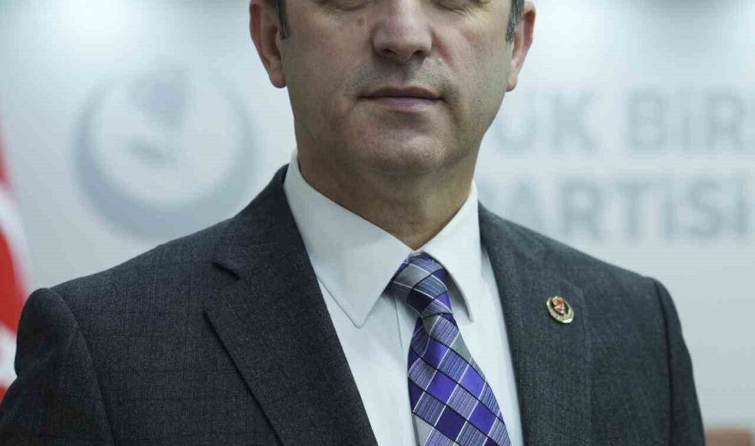 Büyük Birlik Partisi (BBP) Genel Başkan Yardımcısı Türker Yörükçüoğlu, farklı