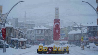 Bayburt’ta etkili olan yoğun kar yağışı ve olumsuz hava şartları