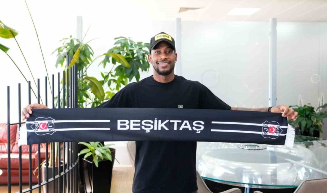 Beşiktaş’ın prensip anlaşmasına vardığı Panamalı futbolcu Amir Murillo, transfer görüşmelerini