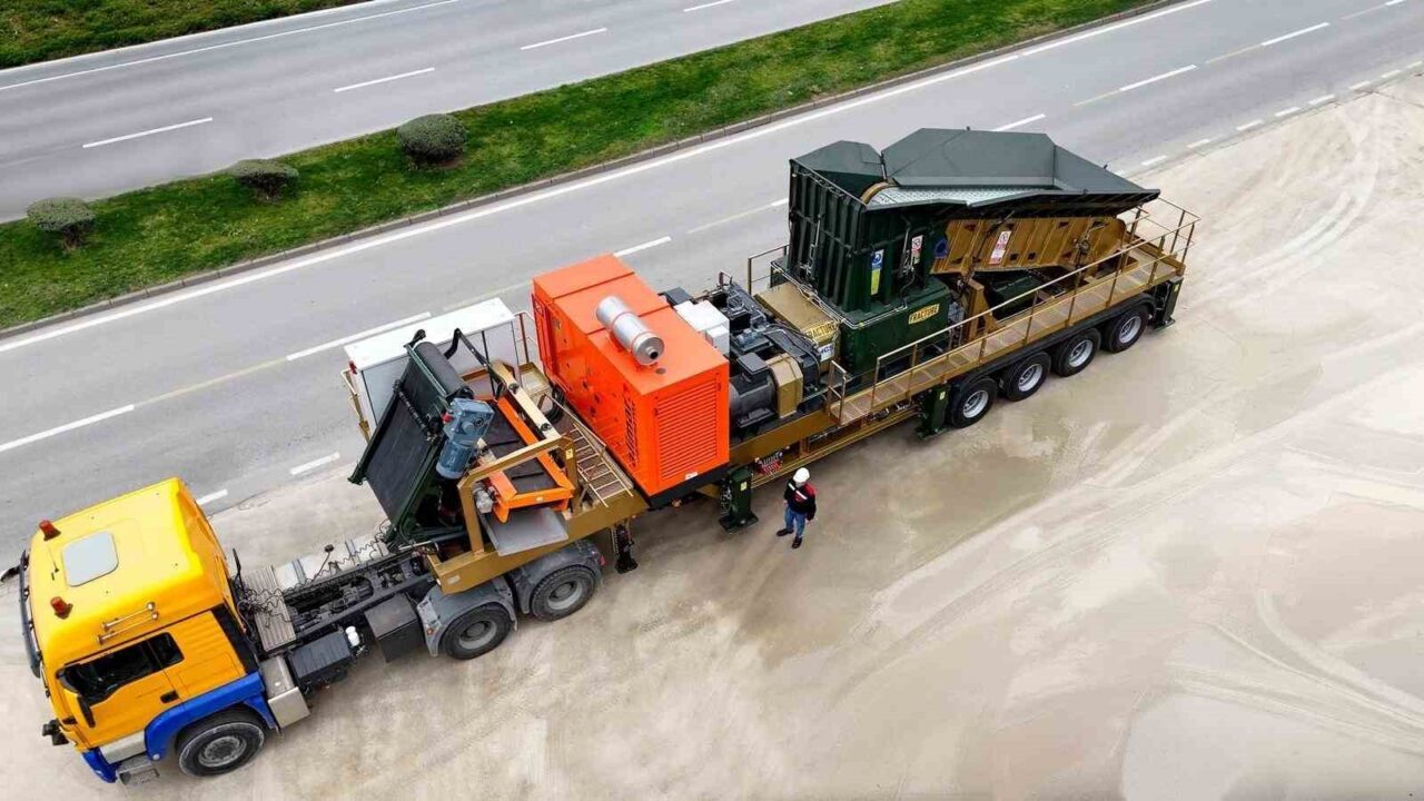 Kentsel dönüşüm sahalarındaki beton atıkların yerinde geri dönüştürülmesi amacıyla tasarlanan,
