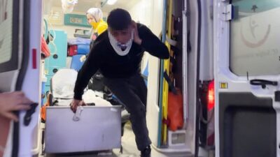 Aksaray’da gasba uğradıklarını iddia ettikleri şahıslar tarafından bıçaklanarak yaralanan 3