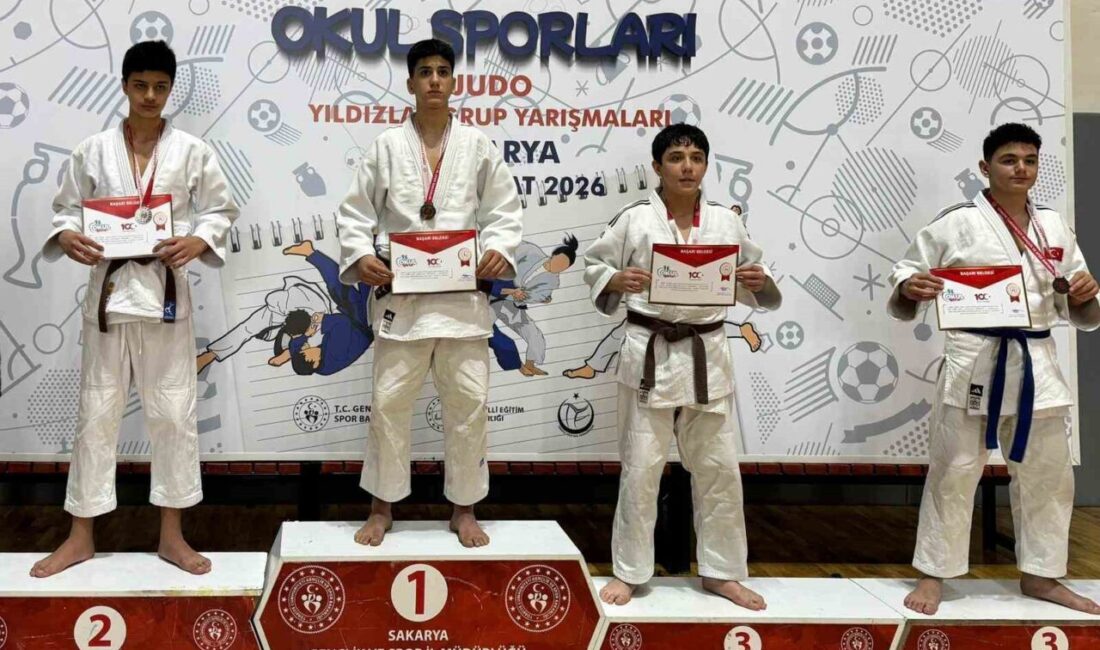 Bilecikli judocular, Sakarya’da düzenlenen Okul Sporları Judo Yıldızlar Grup Müsabakalarında
