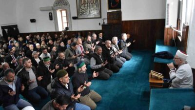Bilecik’te 6 Şubat deprem şehitleri için Mevlid-i Şerif okunarak dualar