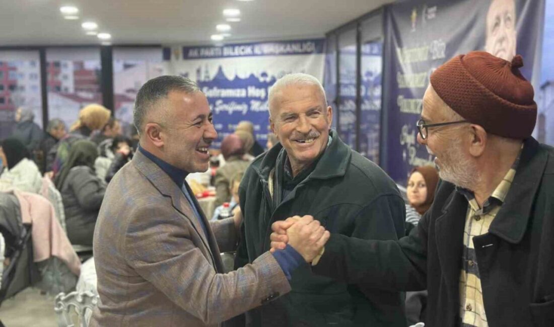 Bilecik’te AK Parti üyeleri ve vatandaşlar iftar sofrasında bir araya