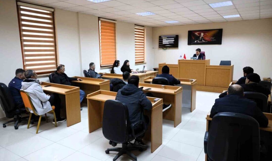 Bilecik’in Söğüt ilçesinde müteahhitlere yönelik bilgilendirme toplantısı gerçekleştirildi. Söğüt Belediyesi