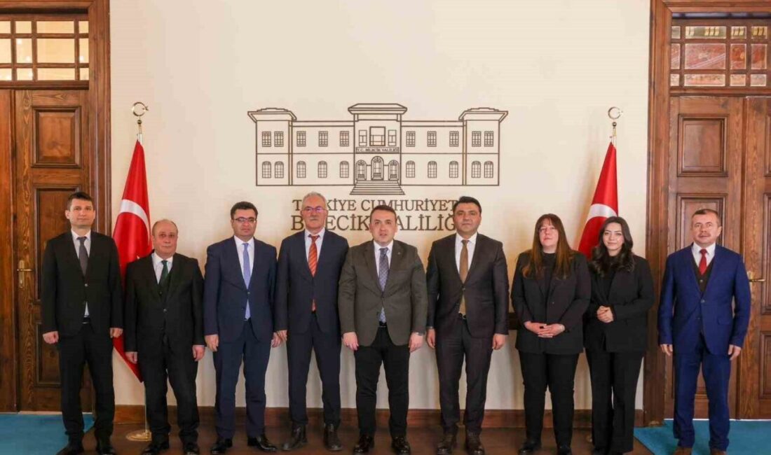 Bilecik Valisi Faik Oktay Sözer, Vergi Haftası dolayısıyla Defterdar Bekir