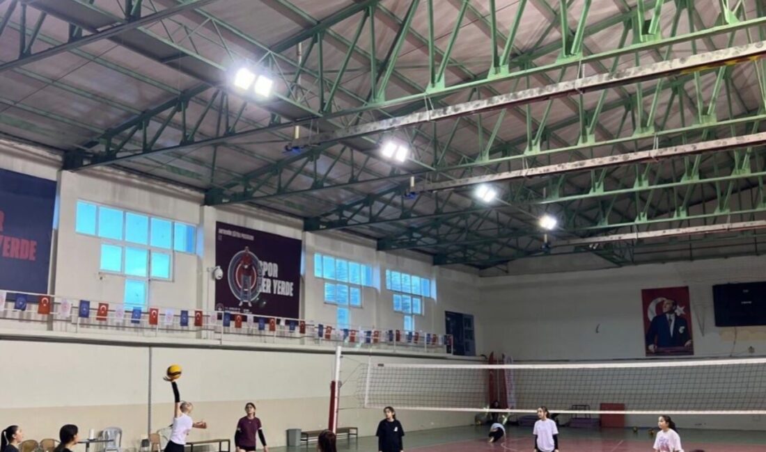 Bilecik’te voleybol branşında altyapı çalışmaları planlı ve disiplinli şekilde devam