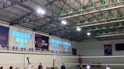 Bilecik’te voleybol branşında altyapı çalışmaları planlı ve disiplinli şekilde devam