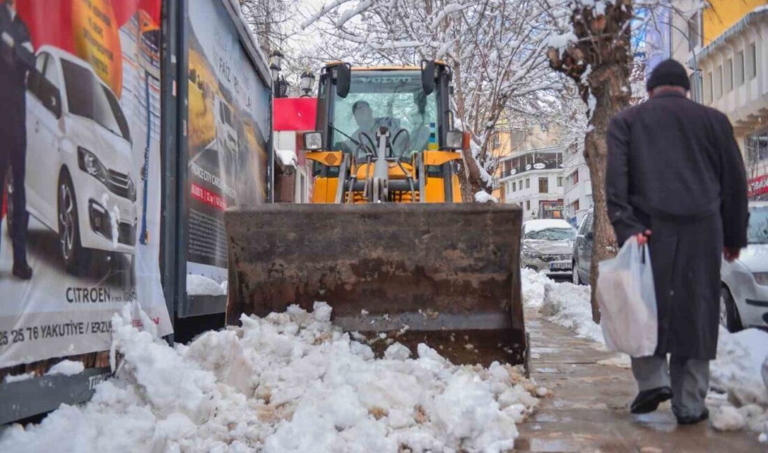 Yoğun kar yağışı sonrası harekete geçen Erzurum Büyükşehir Belediyesi’ne bağlı