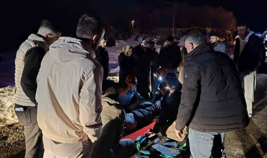 Bingöl’de meydana gelen trafik kazasında 3 kişi yaralandı. Kaza, Bingöl-Erzurum