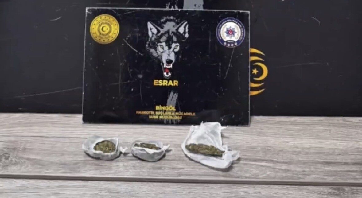 Bingöl’de polis ekiplerince yürütülen çalışmalar kapsamında uyuşturucu madde ticareti yaptığı