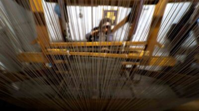 Bir dönem gemilere yelken olan, 1970’li yıllarda makineleşme ve konfeksiyon