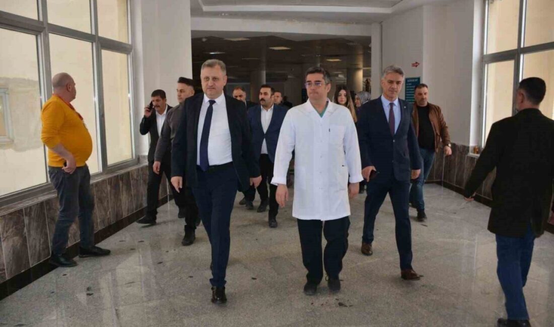 Bitlis İl Sağlık Müdürü Doç. Dr. Şaban Ergene, Güroymak ilçesinde