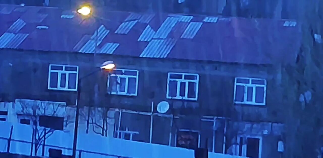 Bitlis’te Şubat gecesi etkili olan şiddetli şimşekler ve gök gürültüsü,