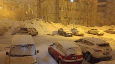 Bitlis’te gece saatlerinde başlayan kar yağışı kısa sürede etkisini artırarak