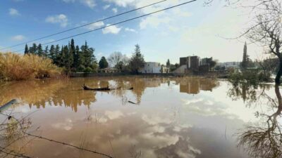 Muğla’nın Bodrum ilçesinde gece saatlerinde etkili olan sağanak yağış sele