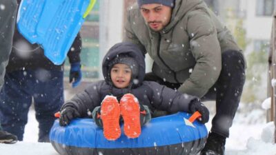 Bolu’nun Gerede ilçesinde etkisini sürdüren yoğun kar yağışı ve buzlanma
