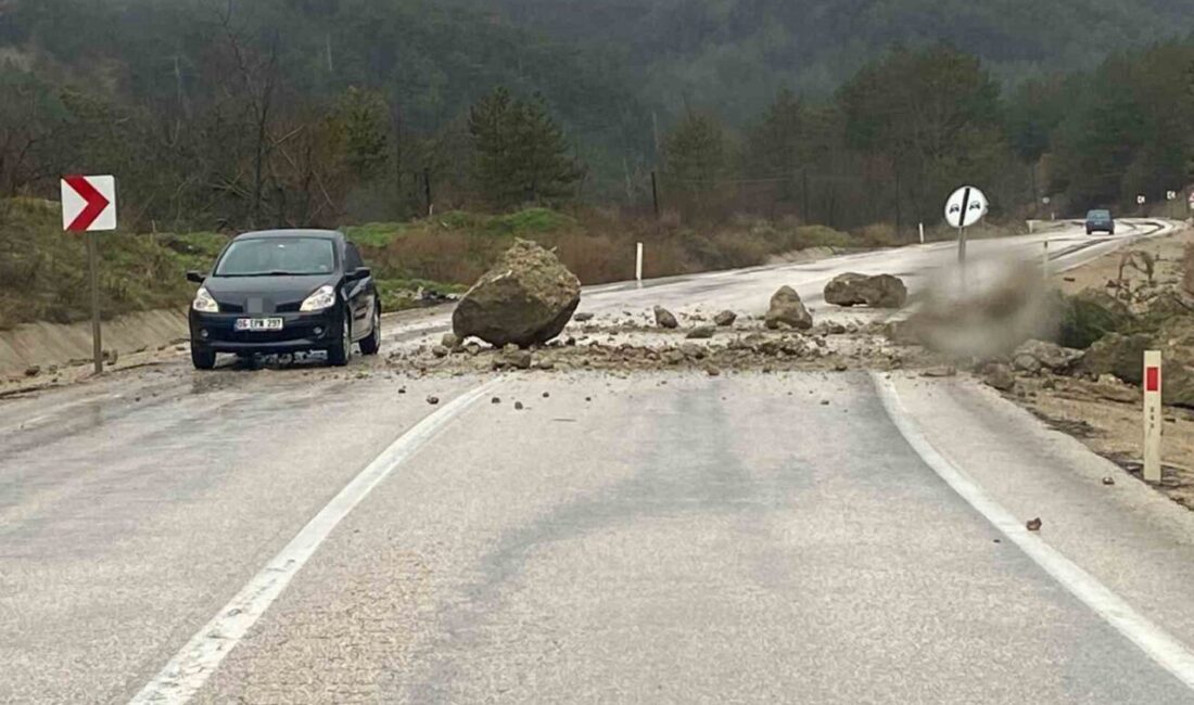 Bolu’nun Göynük ilçesinde etkili olan yoğun yağış nedeniyle dağdan kopan