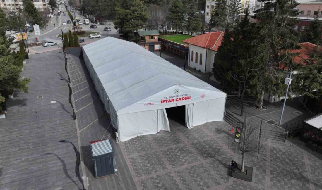 Bolu Belediyesi, Ramazan ayı hazırlıkları kapsamında Kent Meydanı’na iftar çadırı