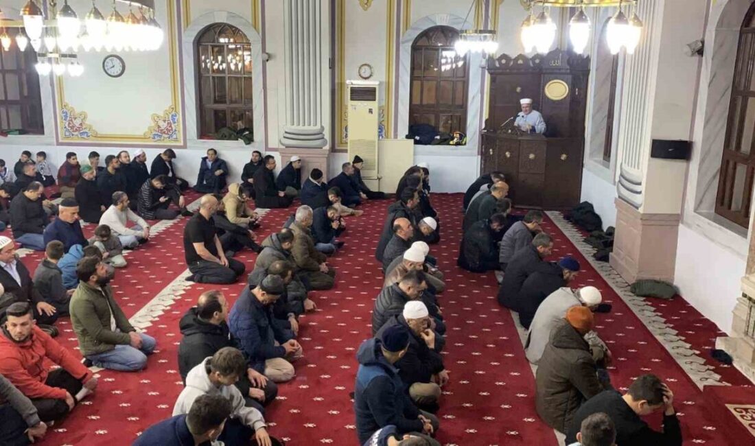 Ramazan ayının başlamasıyla birlikte Bolu’da vatandaşlar camilere akın ederek, ilk