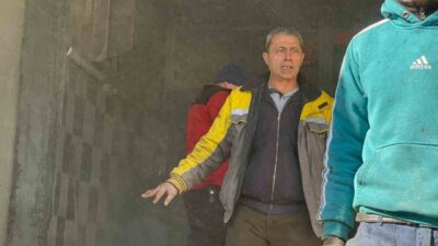 Bolu’da oto kuaför dükkanında çıkan yangın, itfaiye ekiplerinin hızlı müdahalesiyle