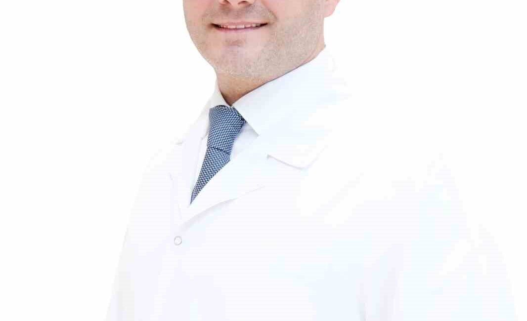 Biruni Üniversitesi Tıp Fakültesi Hastanesi Kalp ve Damar Cerrahisi Uzmanı