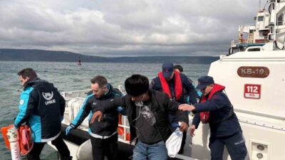 Çanakkale Boğazı’nda Bozcaada açıklarında ticari gemide rahatsızlanan bir şahsın tıbbi