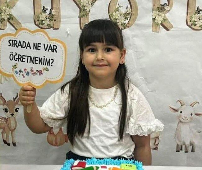 Kocaeli’nde okul çıkışında servis aracının altında kalarak hayatını kaybeden 1.