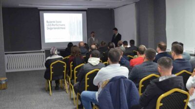 MUŞ (İHA) – Muş’un Bulanık Kaymakamı Ömer Övünç Koşansu, eğitimde