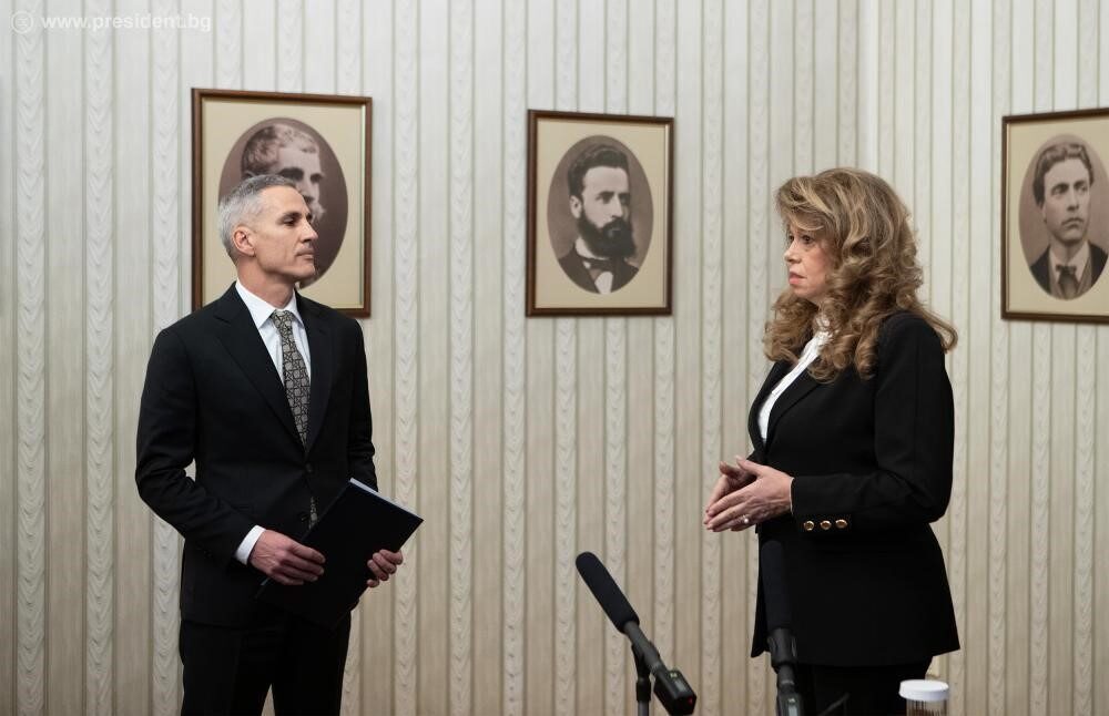 Bulgaristan Cumhurbaşkanı İliyana Yotova, erken genel seçimlerin 19 Nisan tarihinde