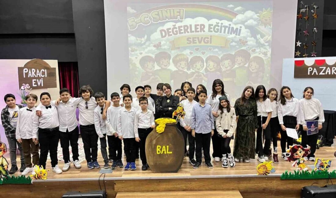 Diyarbakır’da Bulut Başarı Koleji öğrencileri, “Değerler Eğitimi” kapsamında hazırladıkları özel