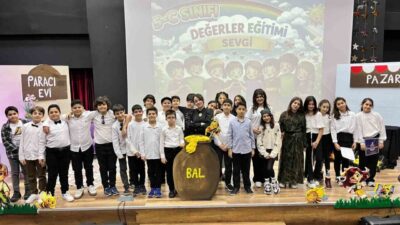 Diyarbakır’da Bulut Başarı Koleji öğrencileri, “Değerler Eğitimi” kapsamında hazırladıkları özel