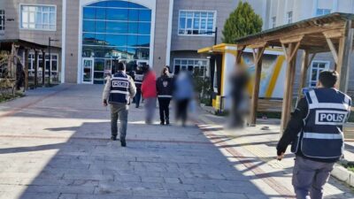Burdur’da 1 milyon liralık sahte altını bozdurarak kayıplara karışan 4