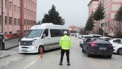 Burdur’da polis ekipleri tarafından, çocuk ve gençlerin korunmasına yönelik olarak