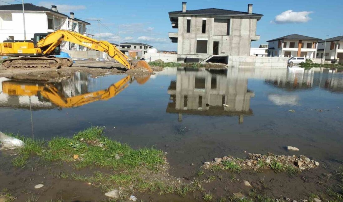 Burhaniye ilçesinde, yaklaşık iki hafta önce çöken kanalizasyon sistemi Ören