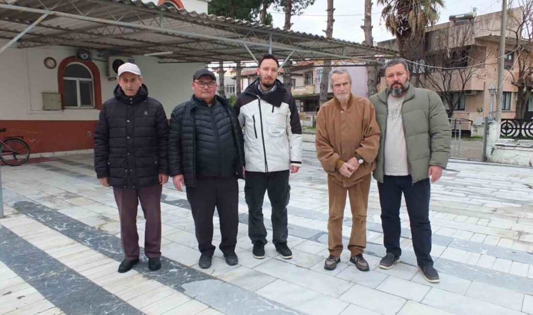 Burhaniye ilçesinde, Öğretmenler Mahallesindeki Hacı Gürsesler Cami, Ramazan öncesi imece