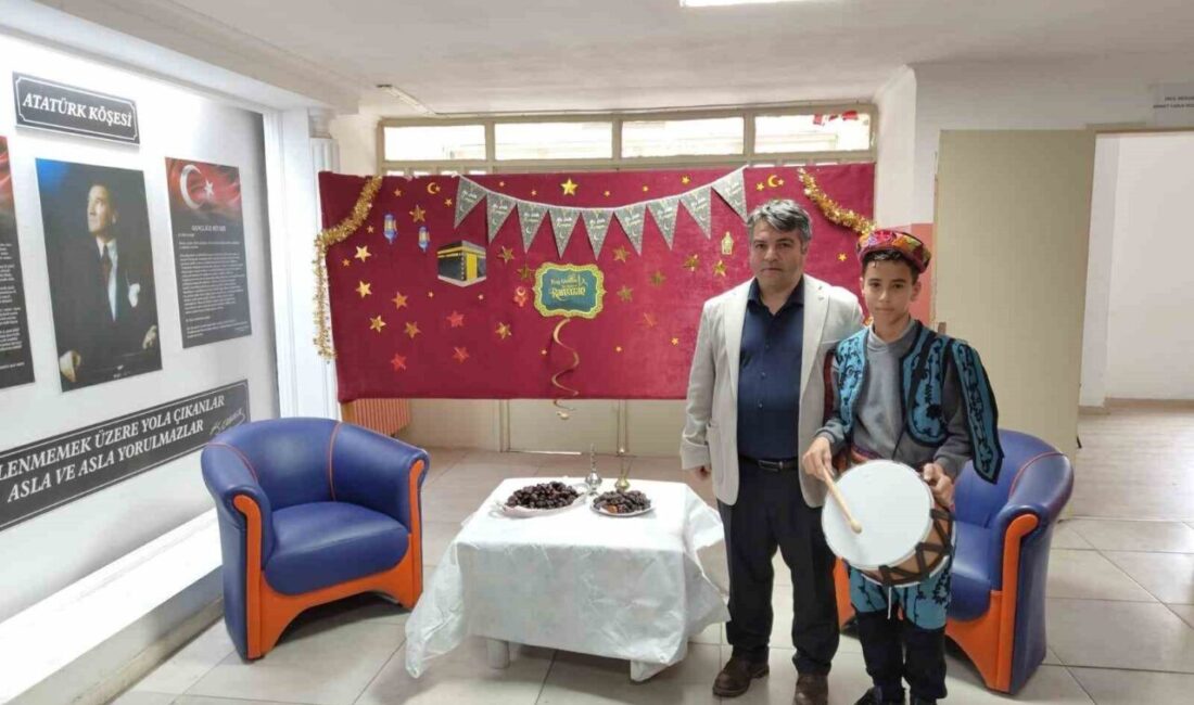 Burhaniye ilçesinde, Öğretmenler Mahallesi’nde bulunan Hacı Mustafa Müdüroğlu Ortaokulu’nda Ramazan