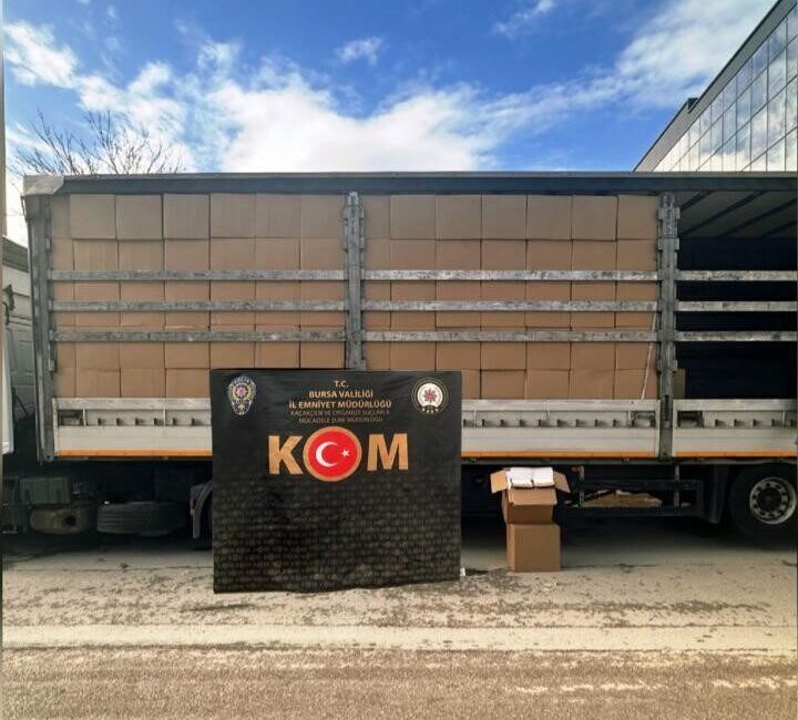 Bursa’da düzenlenen operasyonda 10 milyon 510 bin adet kaçak makaron
