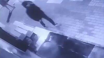 Bursa’da sabaha karşı park halindeki otomobillere zarar verdikleri belirlenen 3