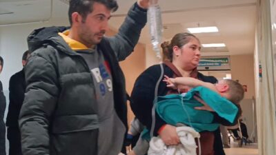 Bursa’nın İnegöl ilçesinde üzerine su ısıtıcısından dökülen kaynar su nedeniyle