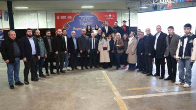 Bursa Büyükşehir Belediye Başkanı Mustafa Bozbey, Mimarsinan Mahallesi’nde düzenlenen iftar