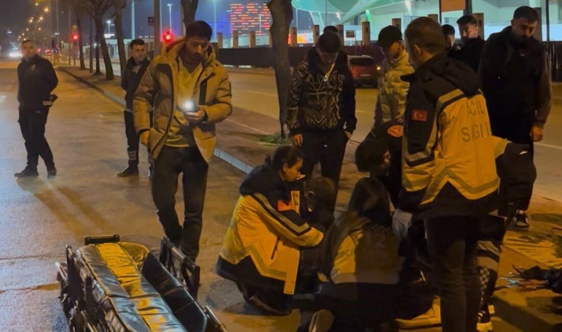 Bursa’da kontrolden çıkan motosikletin refüje çarpıp savrulması sonucu karı koca