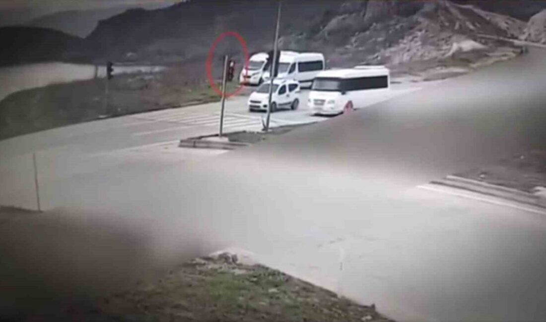 Bursa’da kent genelinde trafik güvenliğini artırmaya yönelik denetimler aralıksız sürüyor.